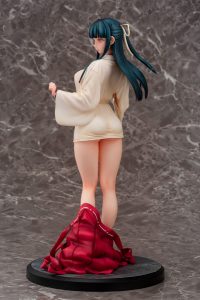 Shrine Maiden Izumo Iori by Daiki Kougyou from Iyapan 10