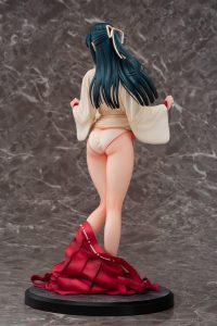 Shrine Maiden Izumo Iori by Daiki Kougyou from Iyapan 5