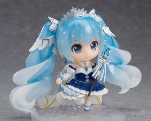 Nendoroid Snow Miku Snow Princess Ver by Good Smile Company 3
