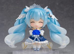 Nendoroid Snow Miku Snow Princess Ver by Good Smile Company 4