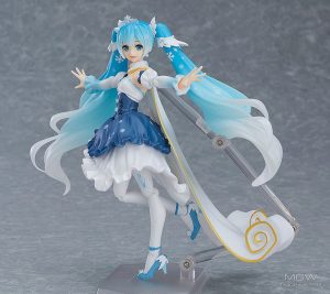 figma Snow Miku Snow Princess Ver by Max Factory 5