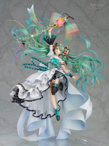 Hatsune Miku Memorial Dress Ver. by Good Smile Company 1
