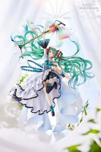 Hatsune Miku Memorial Dress Ver. by Good Smile Company 3