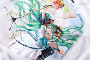 Hatsune Miku Memorial Dress Ver. by Good Smile Company 4