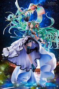 Hatsune Miku Memorial Dress Ver. by Good Smile Company 6