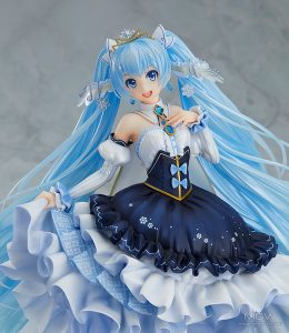 Snow Miku Snow Princess Ver. by Good Smile Company 5