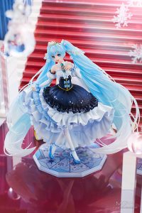 Snow Miku Snow Princess Ver. by Good Smile Company 8