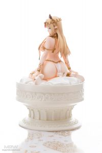 Elven Pillow Lilly Relium by I.V.E from Caress of Venus houtengeki figure collection 3