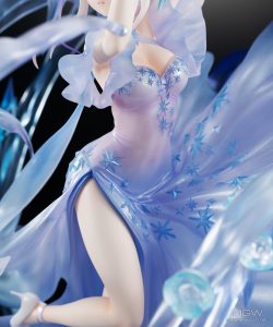 Emilia Crystal Dress by SHIBUYA SCRAMBLE FIGURE from ReZERO Starting Life in Another World 11