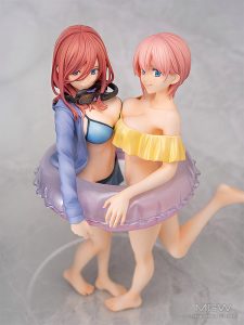 Ichika Nakano Miku Nakano by WING from The Quintessential Quintuplets 6