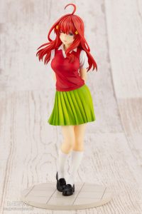 Nakano Istuki by Kotobukiya from The Quintessential Quintuplets 8 MyGrailWatch Anime Figure Guide