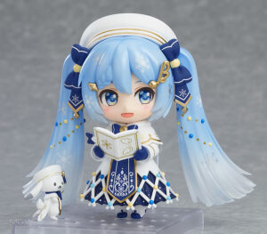 Nendoroid Snow Miku Glowing Snow Ver. by Good Smile Company 3 MyGrailWatch Anime Figure Guide