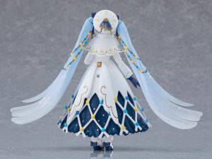 figma Snow Miku Glowing Snow Ver. by Max Factory 7 MyGrailWatch Anime Figure Guide