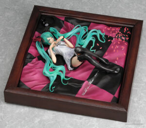 supercell feat. Hatsune Miku World is Mine Brown Frame by Good Smile Company 3 MyGrailWatch Anime Figure Guide