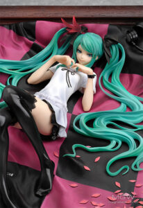supercell feat. Hatsune Miku World is Mine Brown Frame by Good Smile Company 4 MyGrailWatch Anime Figure Guide