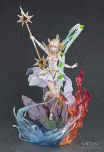 Elementalist Lux by Good Smile Arts Shanghai from League of Legends 3 MyGrailWatch Anime Figure Guide