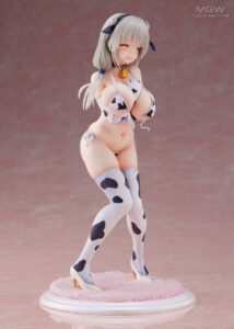 DreamTech Uzaki Tsuki Cow Print Bikini by WAVE from Uzaki chan Wants to Hang Out 3 MyGrailWatch Anime Figure Guide