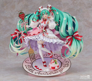 Hatsune Miku 15th Anniversary Ver. by Good Smile Company 1 MyGrailWatch Anime Figure Guide