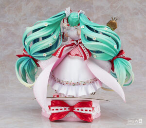 Hatsune Miku 15th Anniversary Ver. by Good Smile Company 3 MyGrailWatch Anime Figure Guide