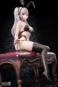 Tana Black Bunny Girl by Reverse Studio 11 MyGrailWatch Anime Figure Guide