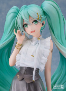 Hatsune Miku NT Style Casual Wear Ver. by Good Smile Company with illustration by Rella 4 MyGrailWatch Anime Figure Guide